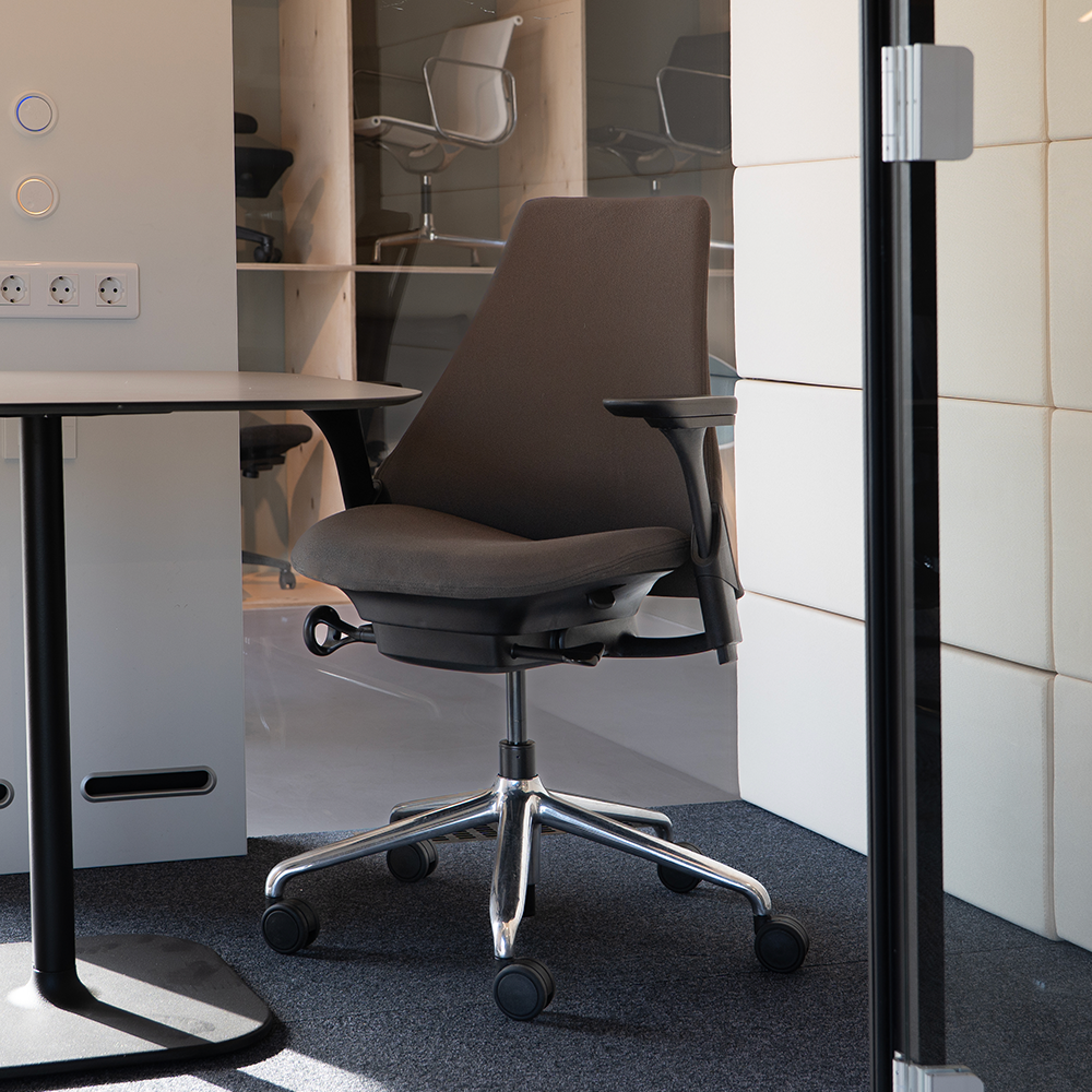 Refurbished Herman Miller Sayl